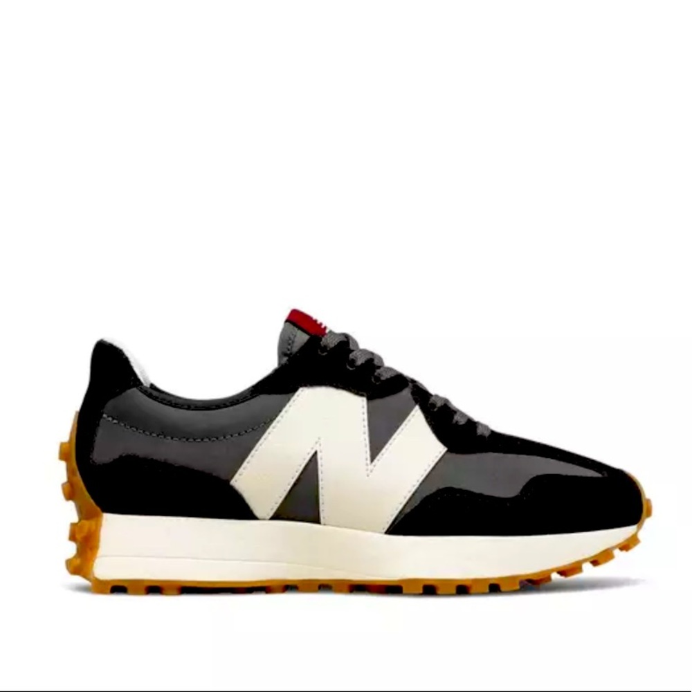 New Balance 327  Women’s 9.5